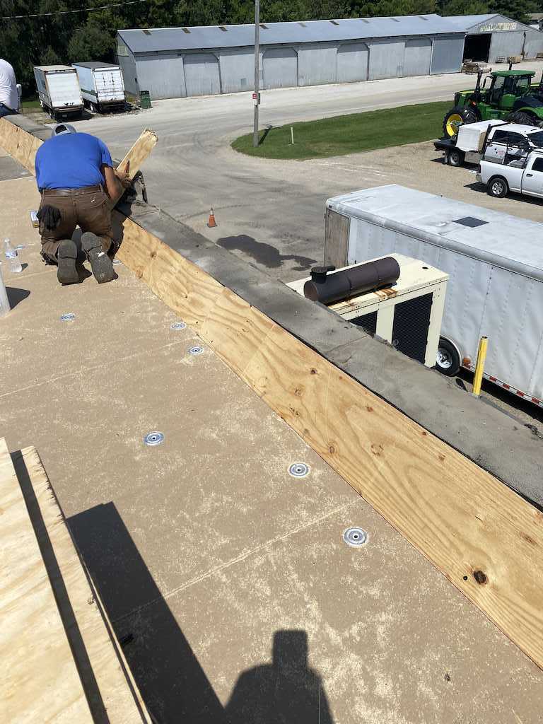 shelbyville il carlisle fleeceback leaky roof repair